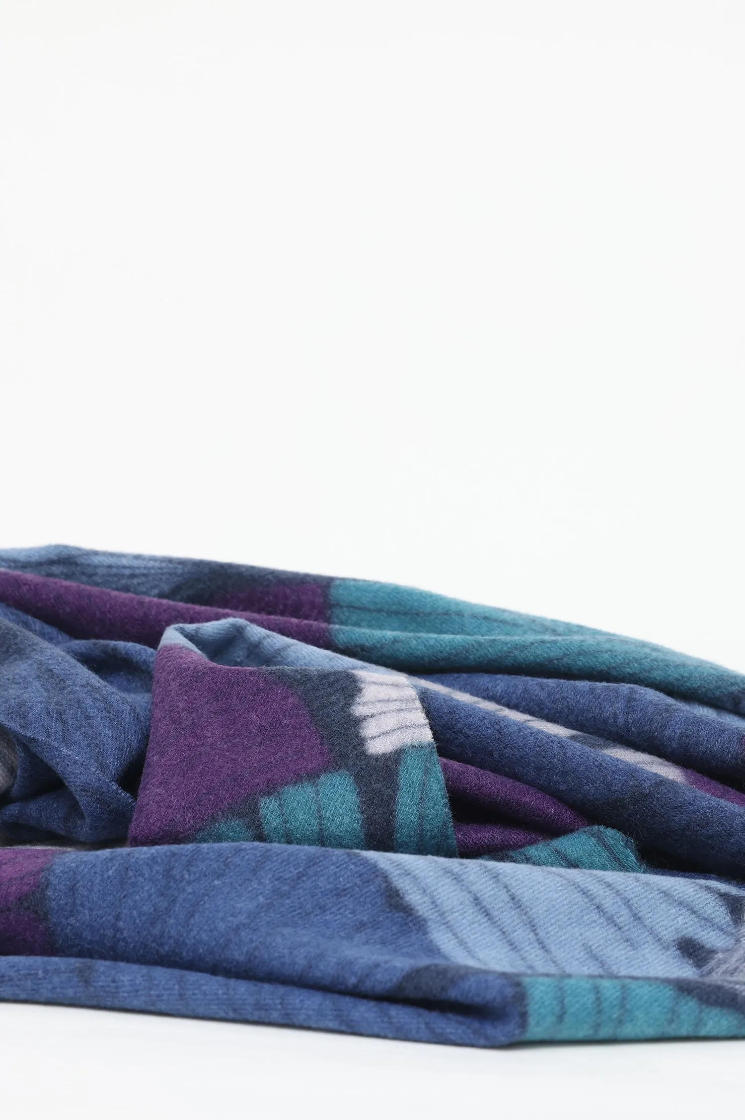 ALMAS WARM STOLE