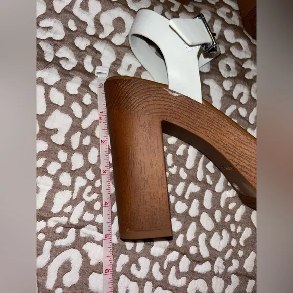 Gianni Bini heels-size 6 1/2