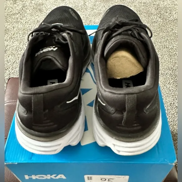 Hoka Bondi 8 Men’s Sneakers - Size 11.5 2E (Extra Wide) Pre-Loved - Black/White