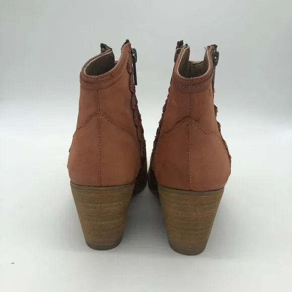 Musse and Cloud 100% Leather Booties NWOT