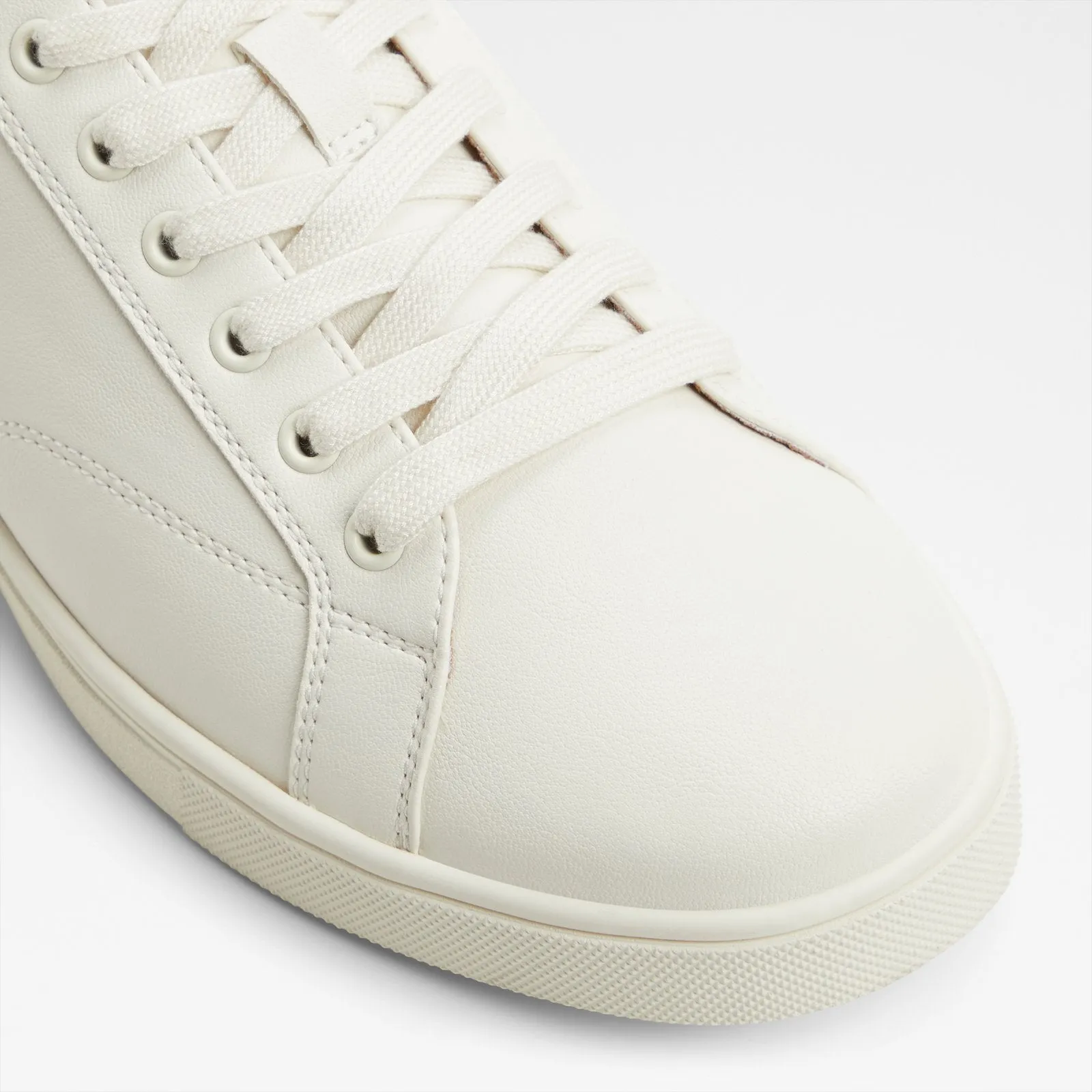 Poker / Sneakers